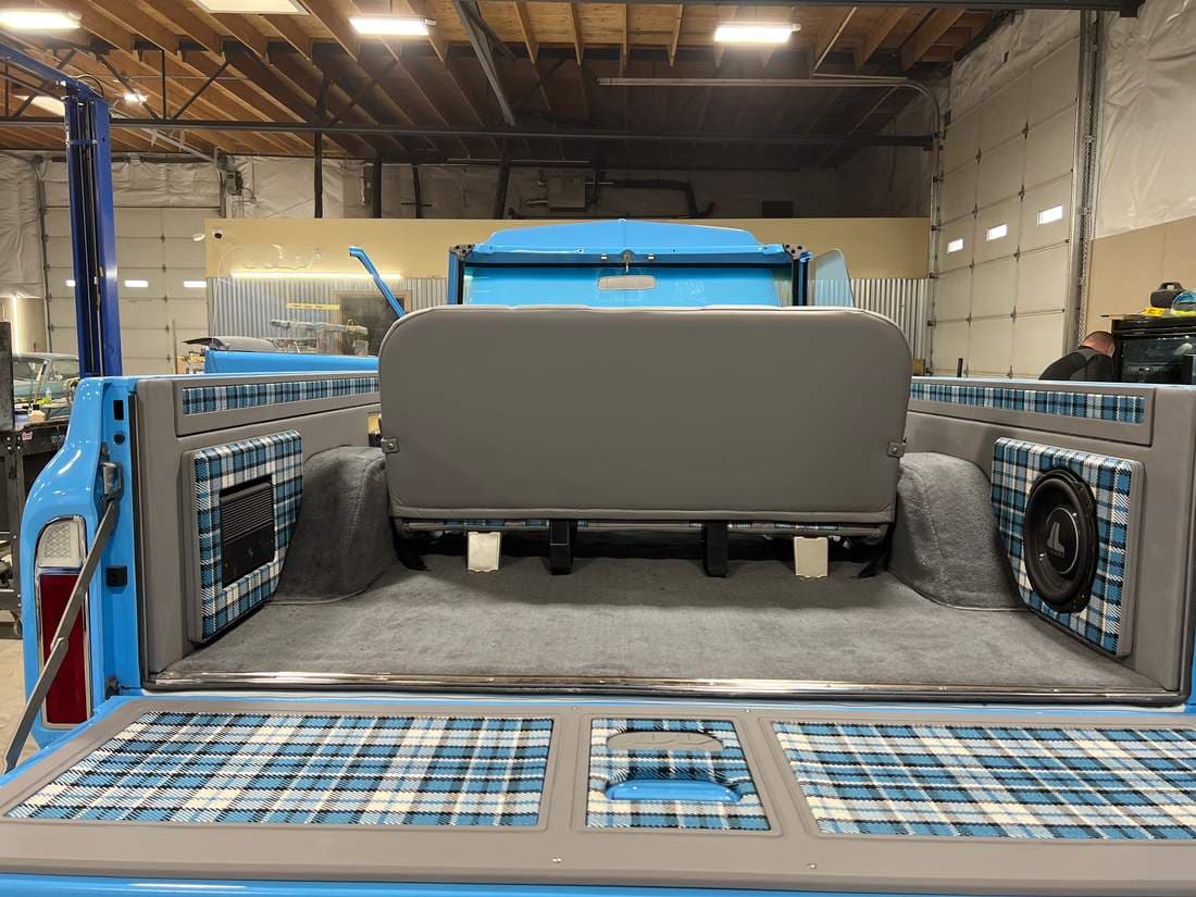 REAR CABIN — CUSTOM PANELS