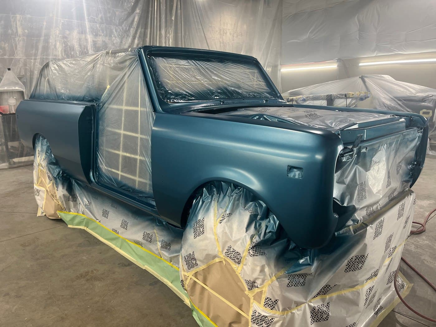 FRESH PAINT — BLUE