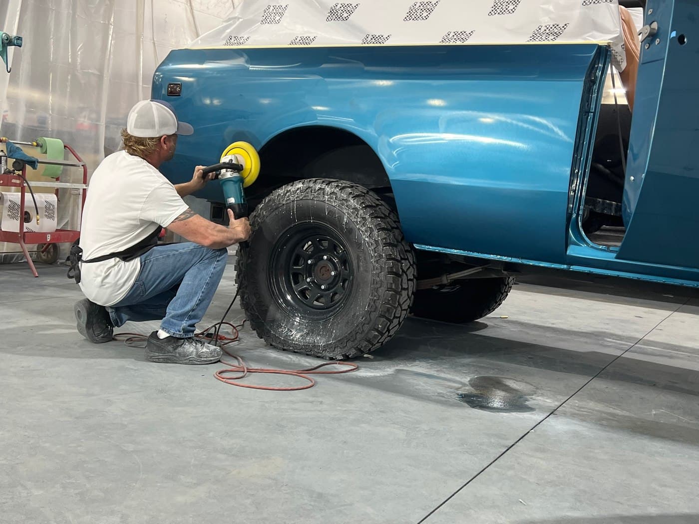 WHEEL & TIRE — DETAIL