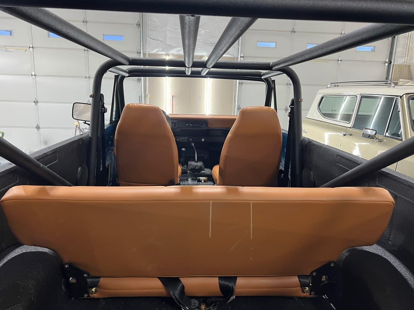 INTERIOR — REAR SEATS
